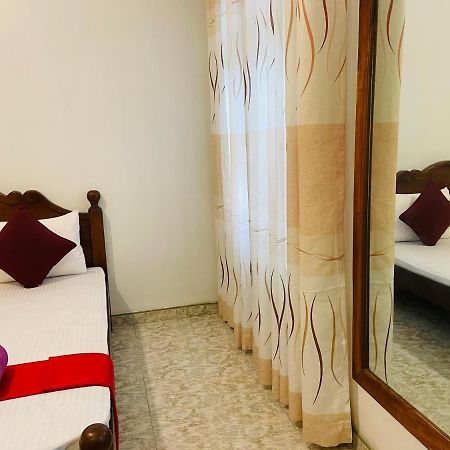 קנדי Ivana Homestay מראה חיצוני תמונה