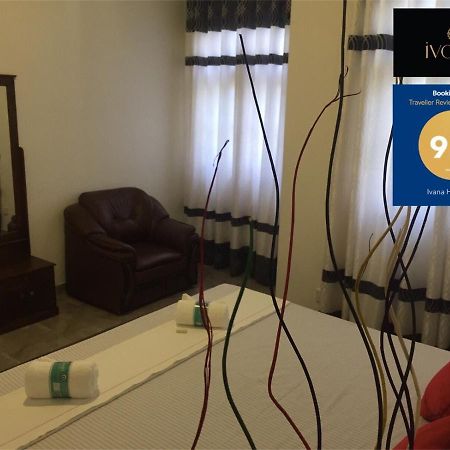 קנדי Ivana Homestay מראה חיצוני תמונה