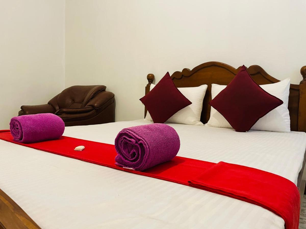 קנדי Ivana Homestay מראה חיצוני תמונה