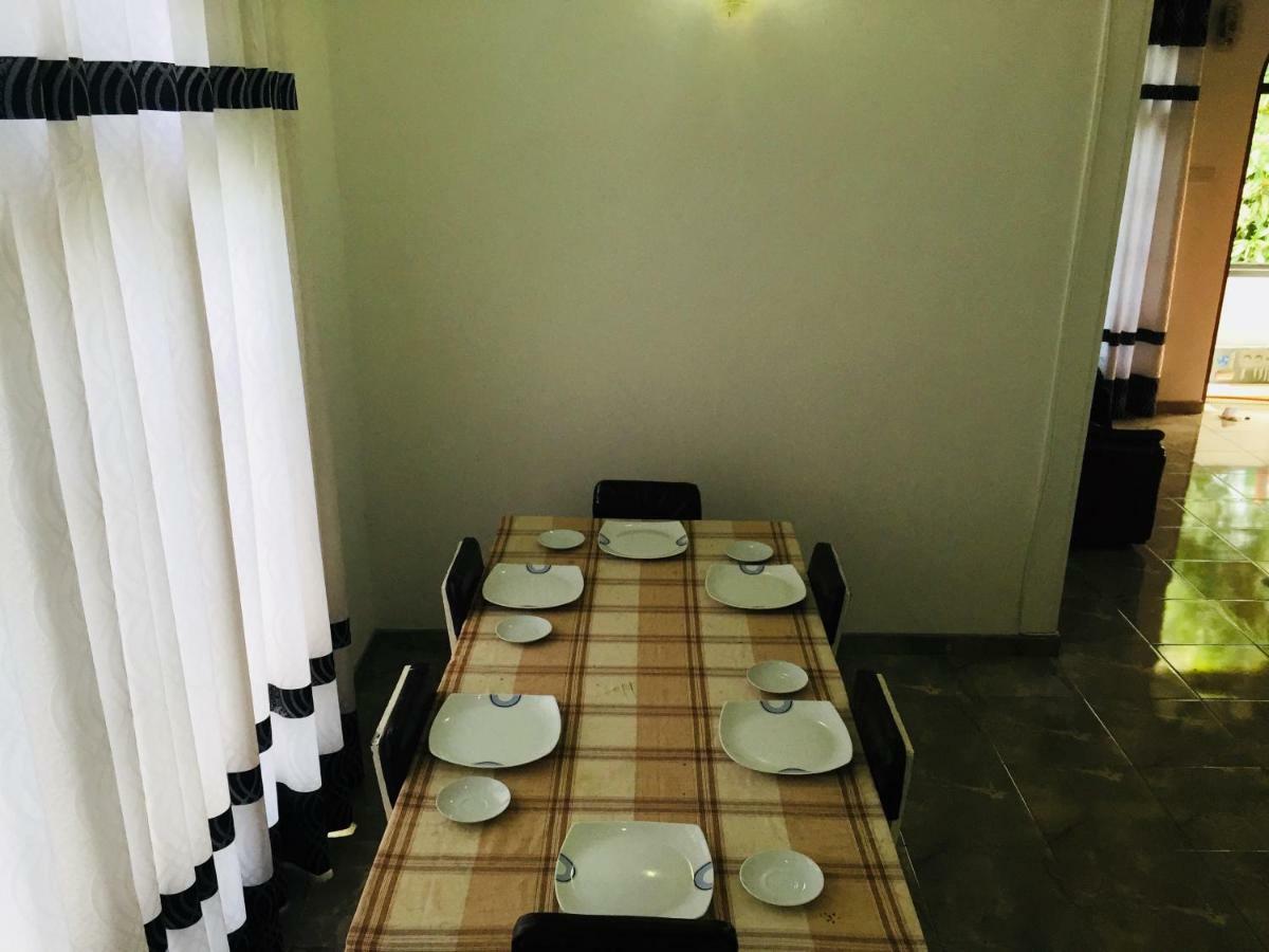 קנדי Ivana Homestay מראה חיצוני תמונה