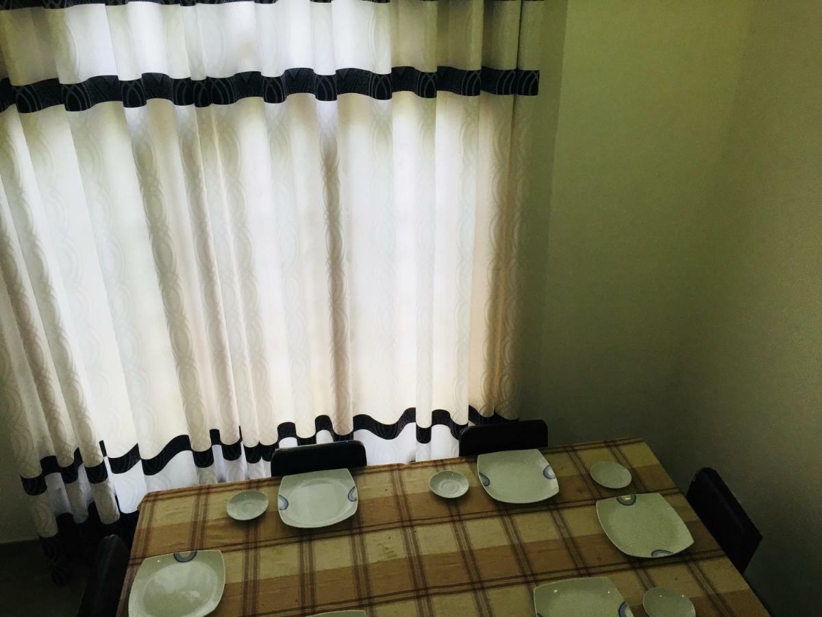 קנדי Ivana Homestay מראה חיצוני תמונה