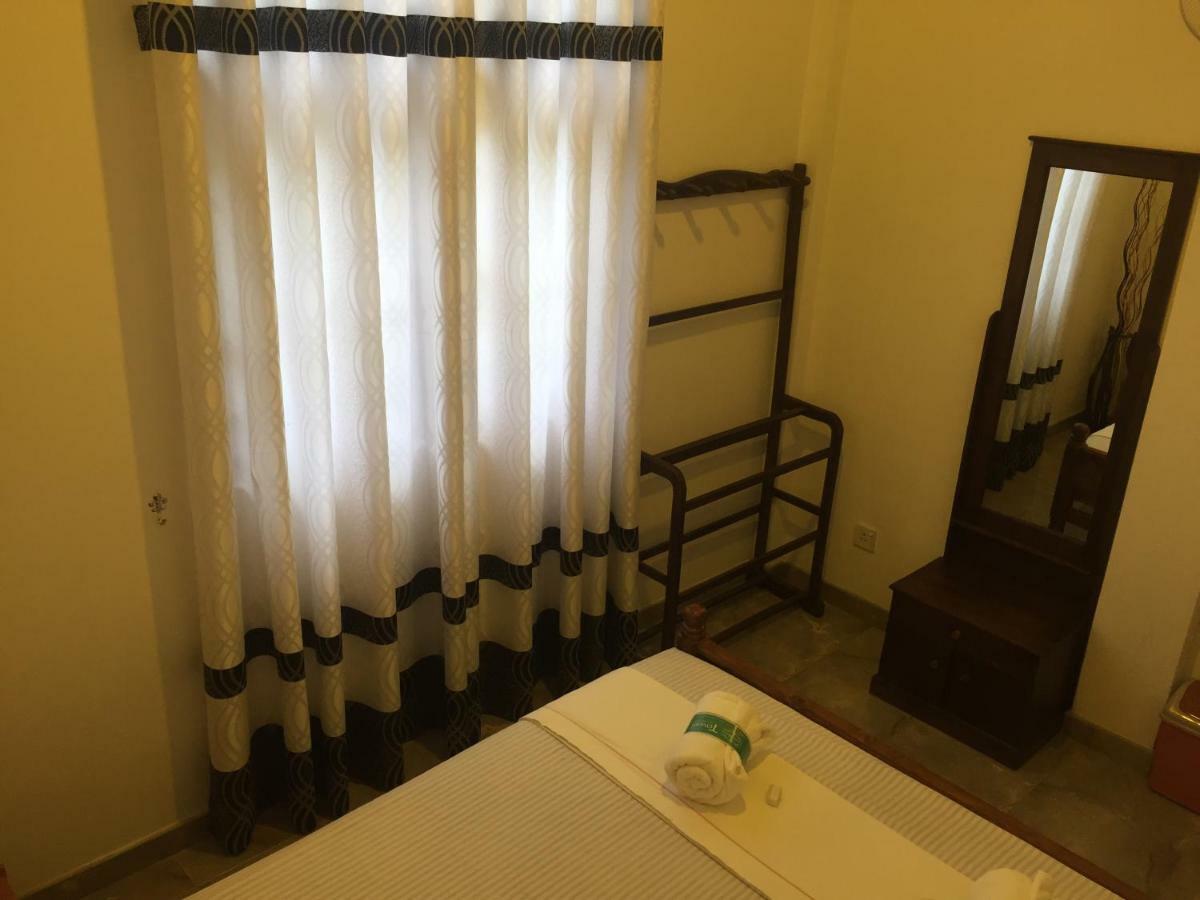 קנדי Ivana Homestay מראה חיצוני תמונה