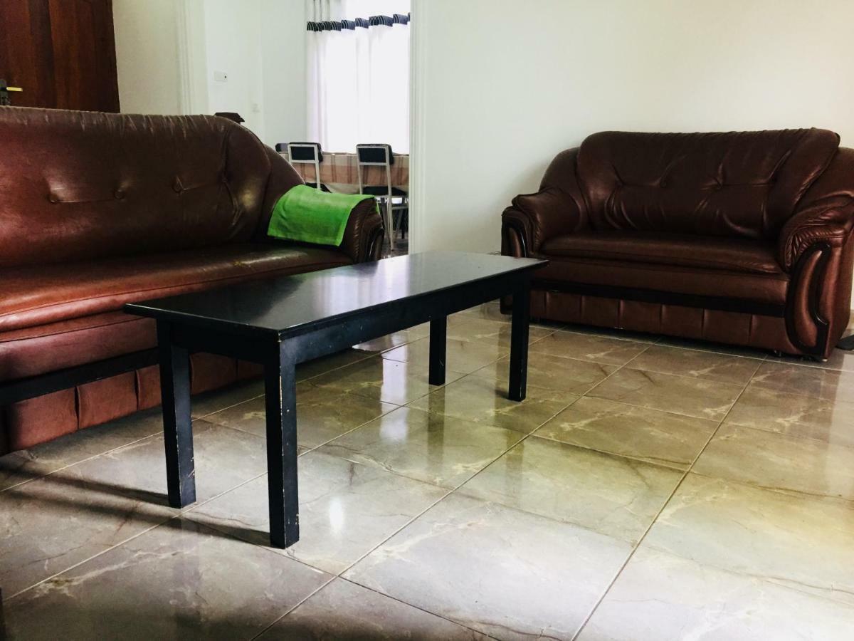 קנדי Ivana Homestay מראה חיצוני תמונה