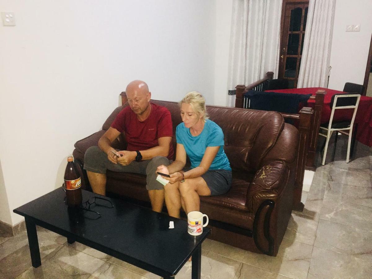 קנדי Ivana Homestay מראה חיצוני תמונה